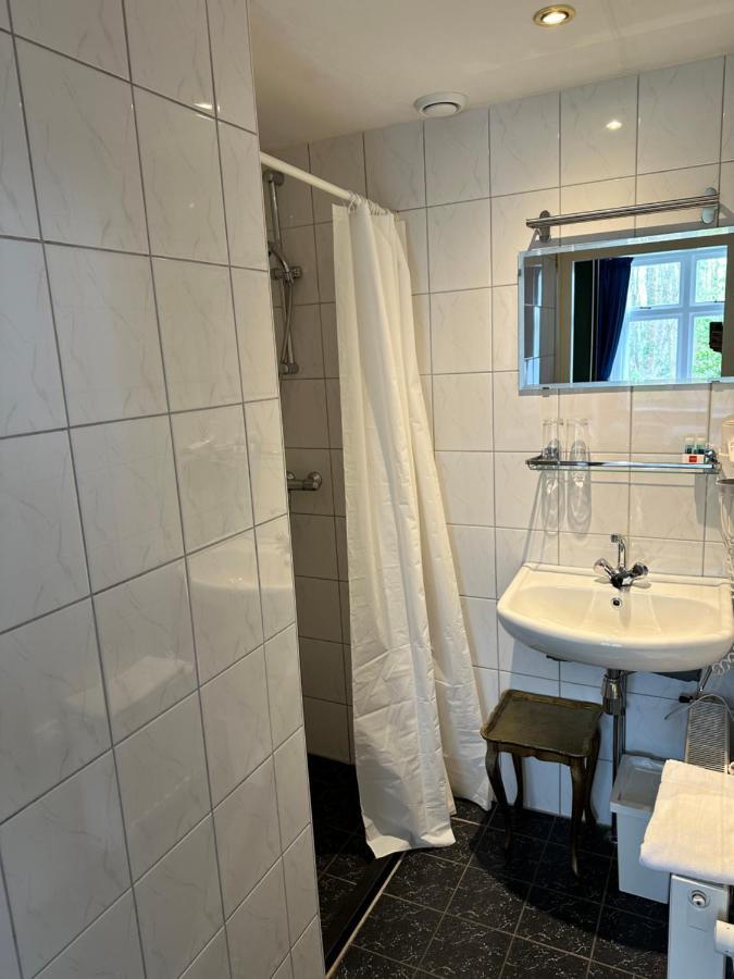 Hotel Huys Ter Schelde Коудекерке Екстериор снимка