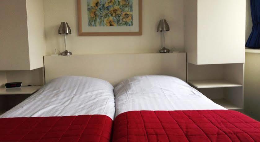 Hotel Huys Ter Schelde Коудекерке Екстериор снимка
